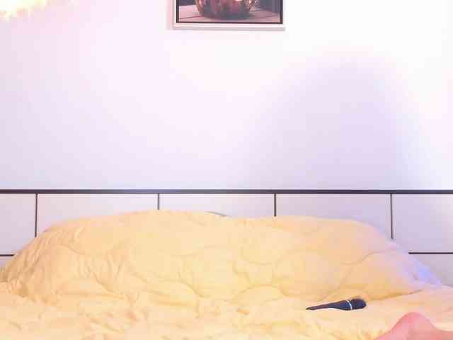 RileyNox webcam
