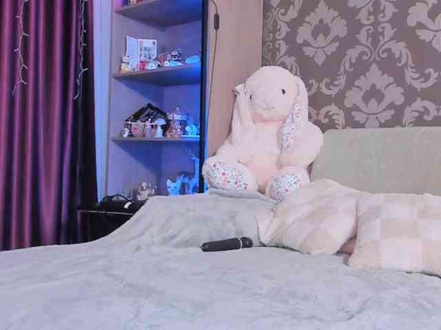 RileyNox webcam