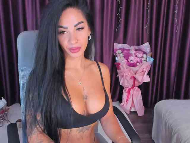 RileyNox webcam