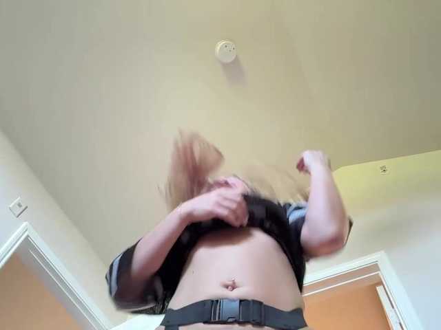 Energylovee live cam on BongaCams