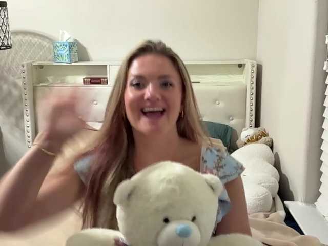Energylovee live cam on BongaCams