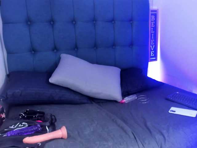 Sasha-wish live cam on BongaCams