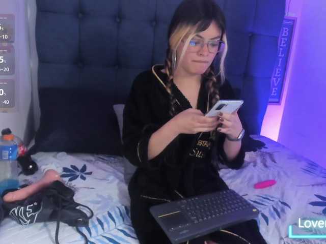 Sasha-wish live cam on BongaCams