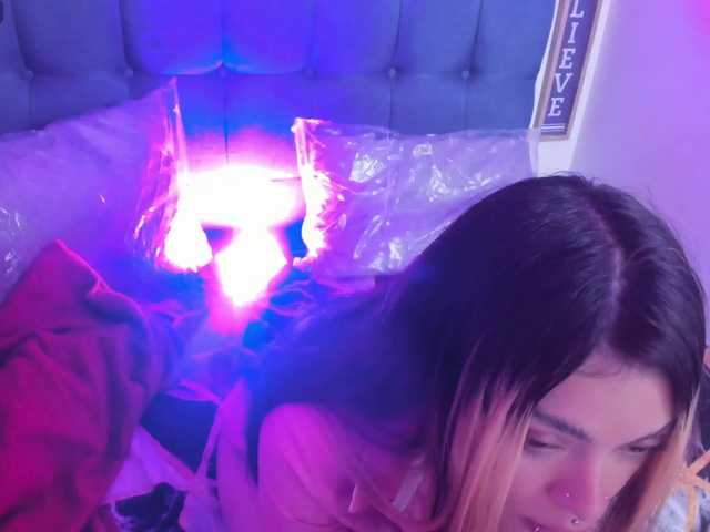 Sasha-wish live cam on BongaCams