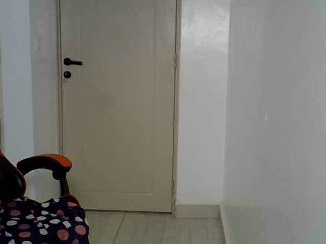 Dinah-6 live cam on BongaCams
