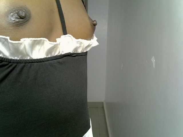 Dinah-6, live now on BongaCams