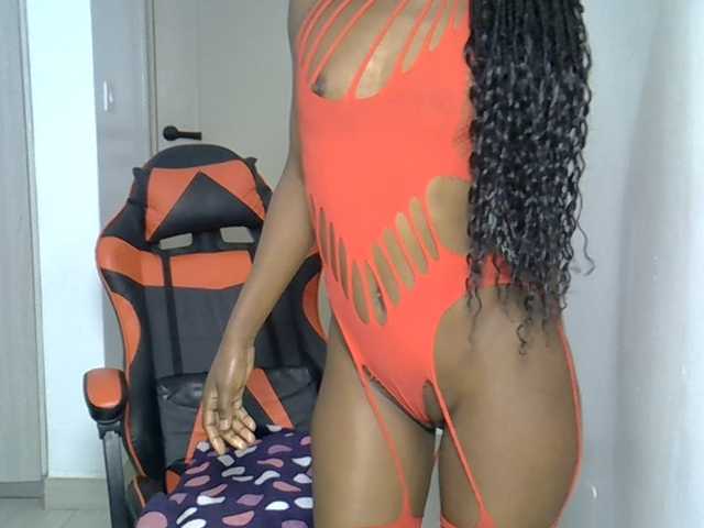Dinah-6 live cam