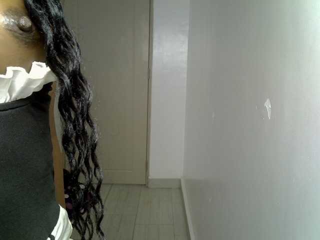 Dinah-6, live now on BongaCams
