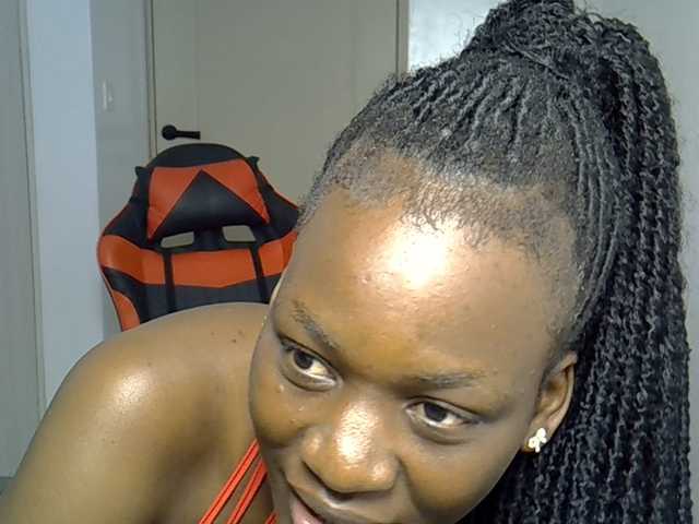 Dinah-6 live cam