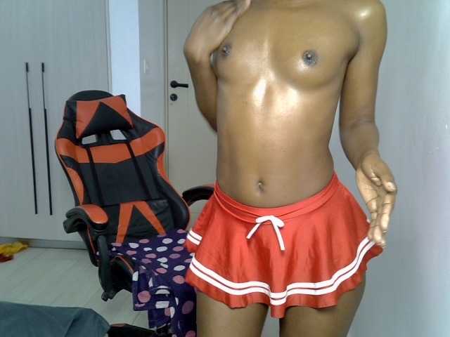 Dinah-6 live cam preview