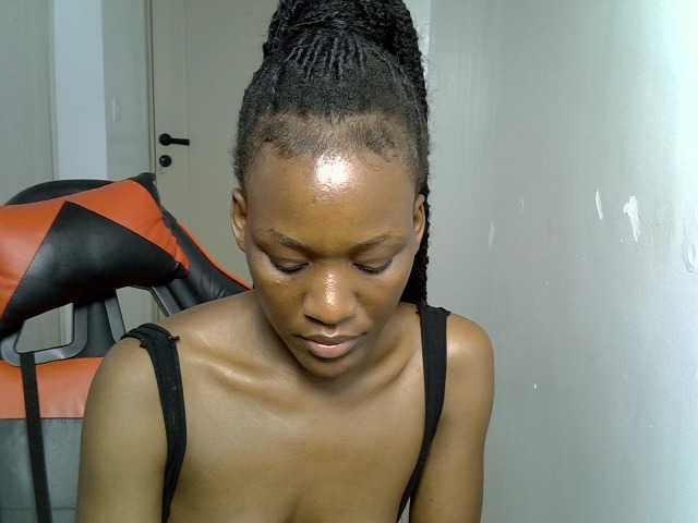 Dinah-6 live cam
