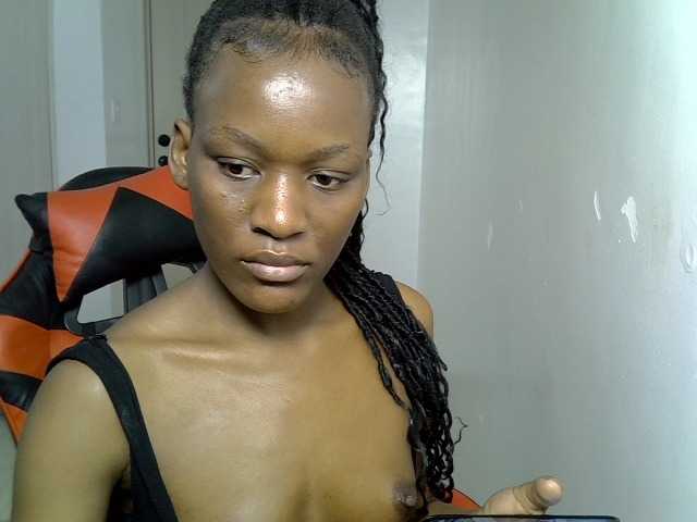 Dinah-6 live cam