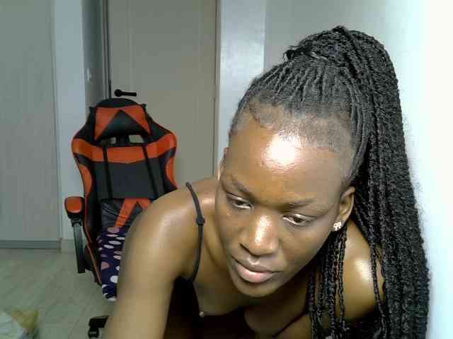 Model: Dinah-6