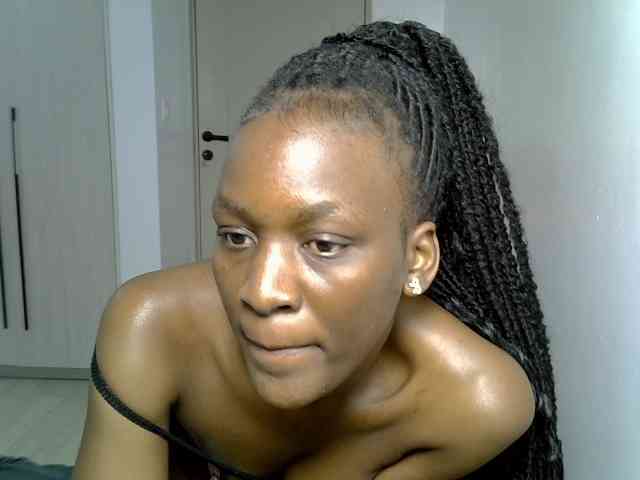 Model: Dinah-6