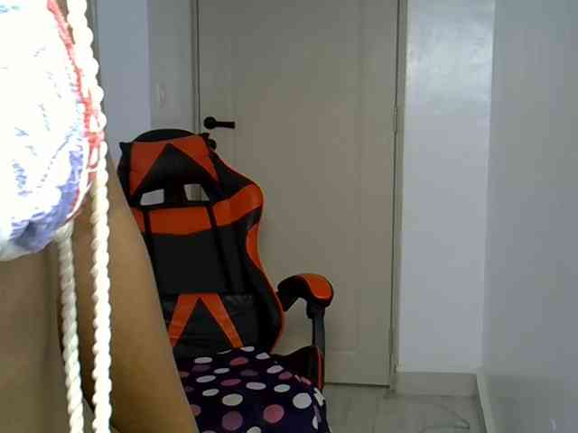 Model: Dinah-6