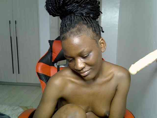 Model: Dinah-6