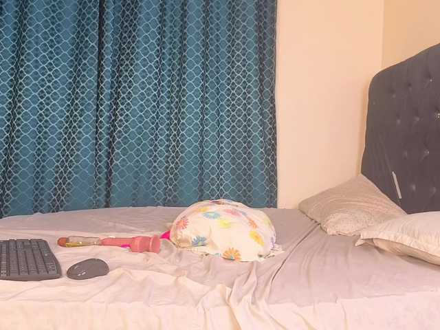Chantel-Shanice live cam on BongaCams