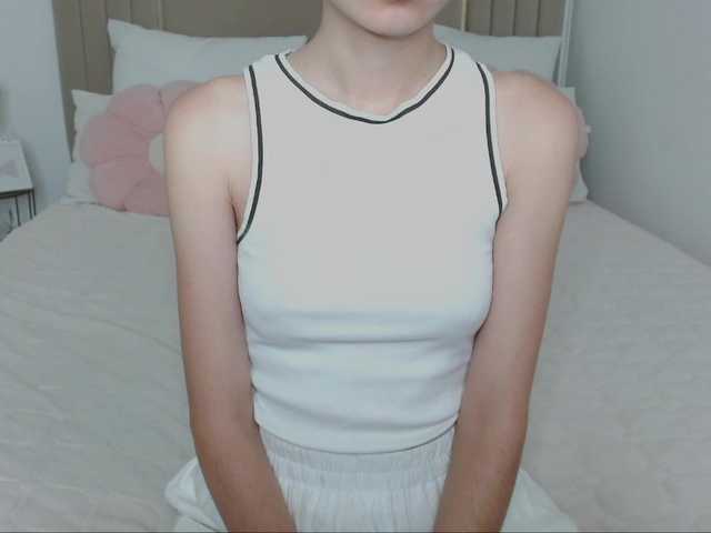 Nastenka77 live cam on BongaCams