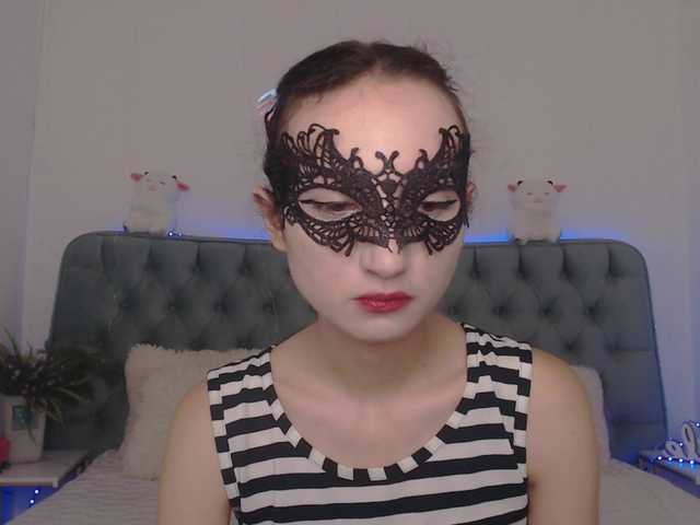 Nastenka77 live cam on BongaCams
