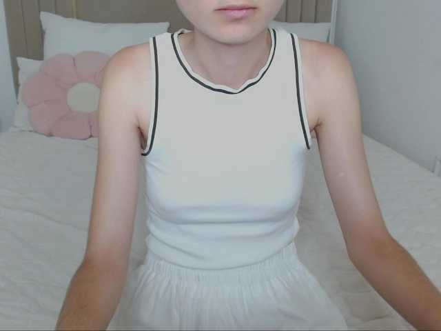 Nastenka77 live cam on BongaCams