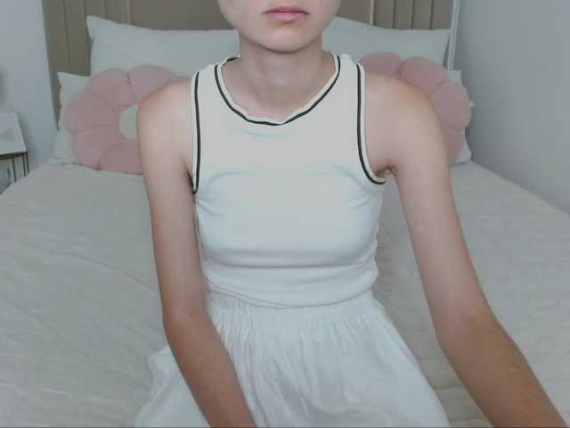 Nastenka77 live cam on BongaCams