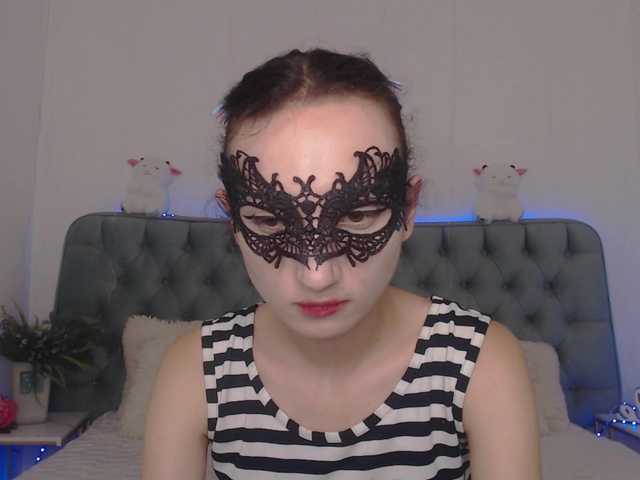 Nastenka77 live cam on BongaCams