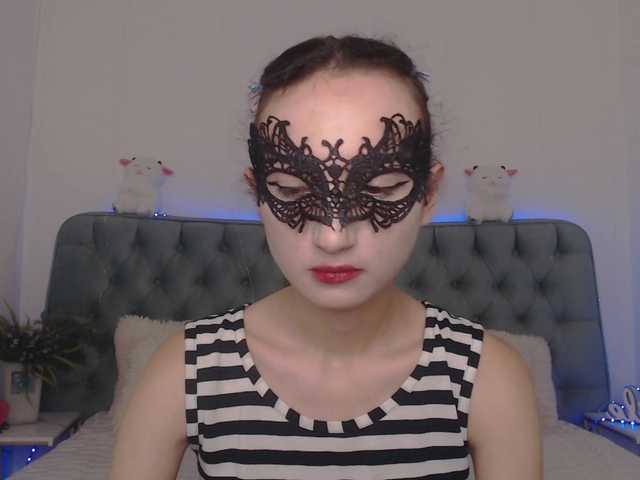 Nastenka77 live cam on BongaCams
