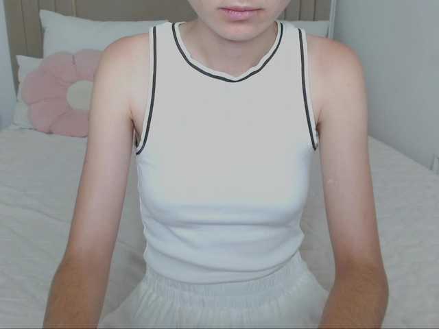 Nastenka77 live cam on BongaCams