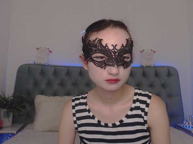 Nastenka77 live cam on BongaCams