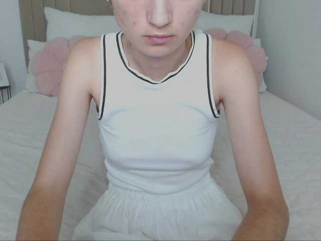 Nastenka77 live cam on BongaCams