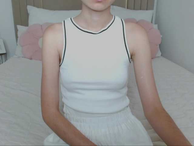 Nastenka77 live cam on BongaCams