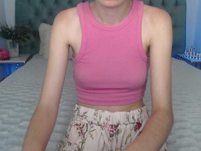 Nastenka77 live cam on BongaCams