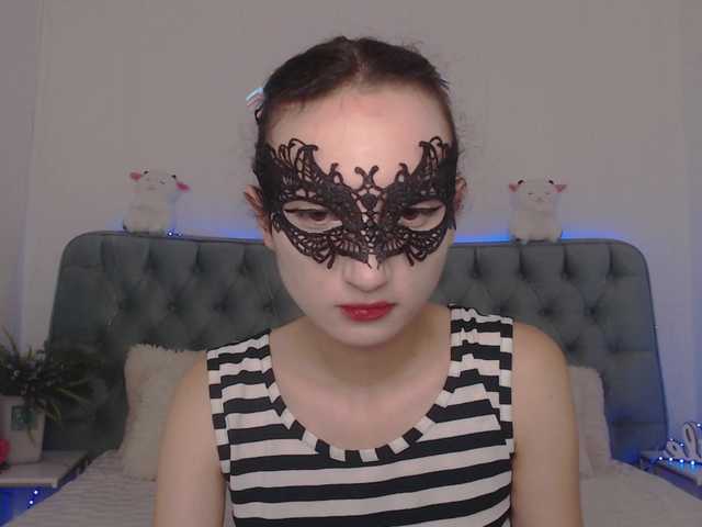 Nastenka77 live cam on BongaCams