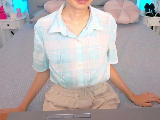 Nastenka77 live cam on BongaCams