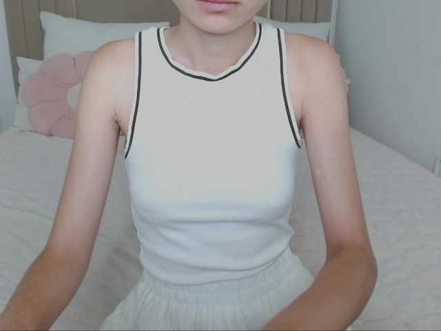 Nastenka77 live cam on BongaCams