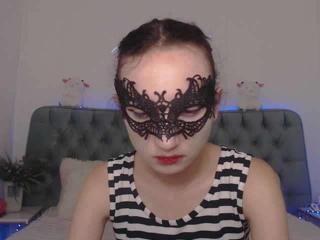 Nastenka77 live cam on BongaCams