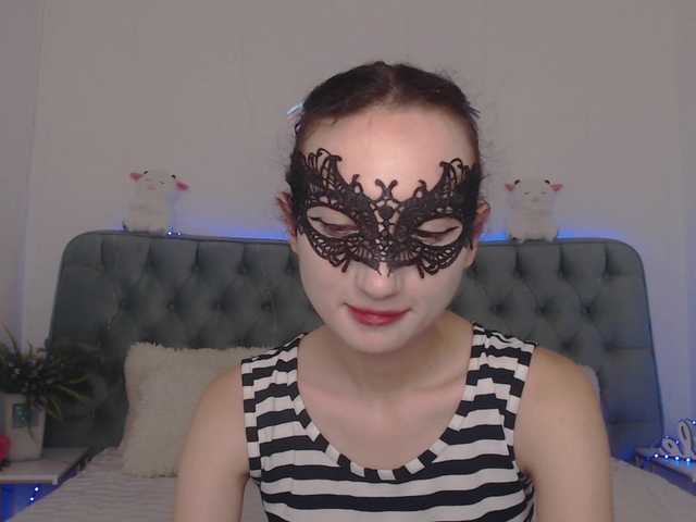 Nastenka77 live cam on BongaCams
