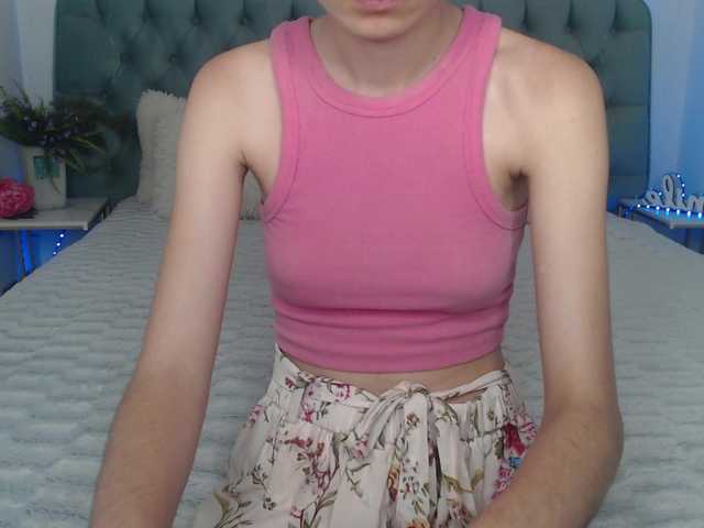 Nastenka77 live cam on BongaCams