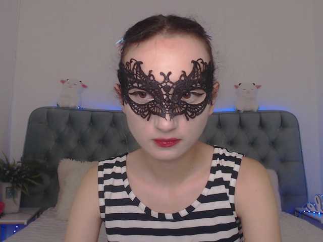 Nastenka77 live cam on BongaCams
