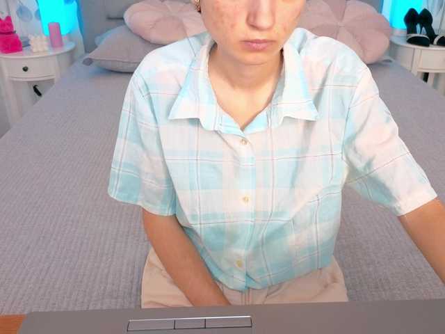 Nastenka77 live cam on BongaCams