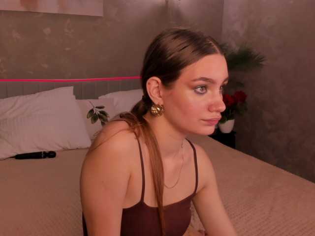 arisollis live cam on BongaCams