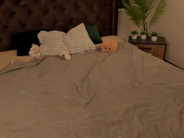 arisollis live cam on BongaCams