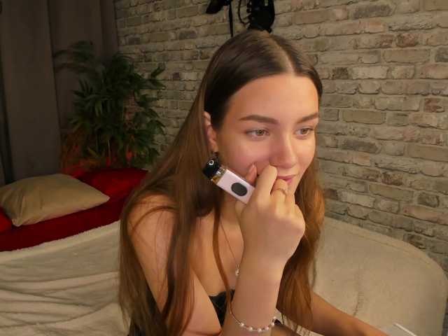 arisollis live cam on BongaCams