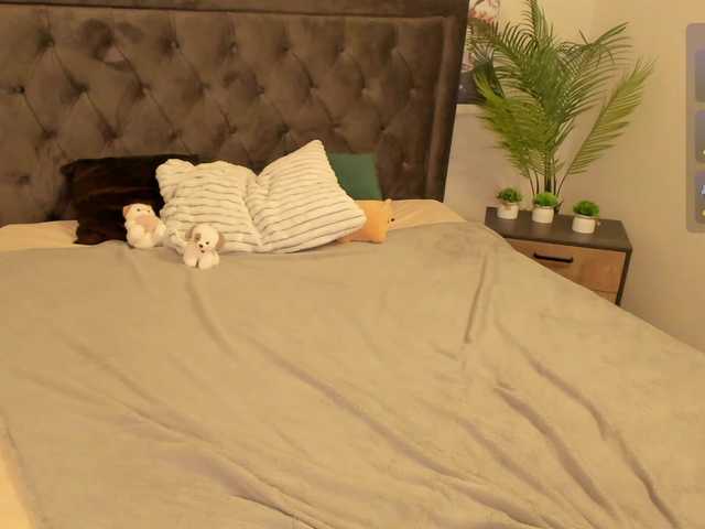 arisollis live cam on BongaCams