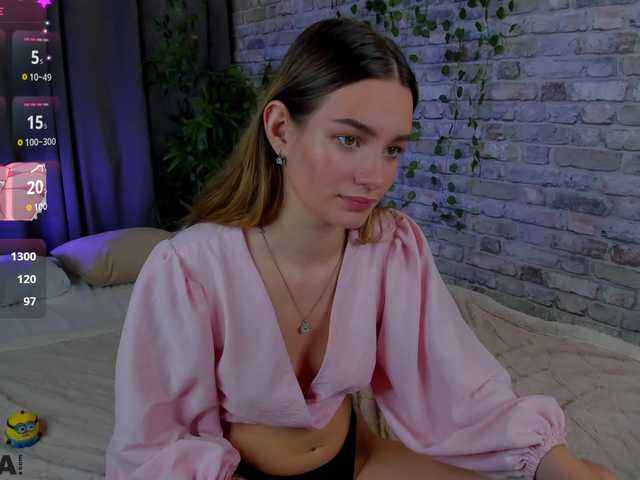 arisollis live cam on BongaCams
