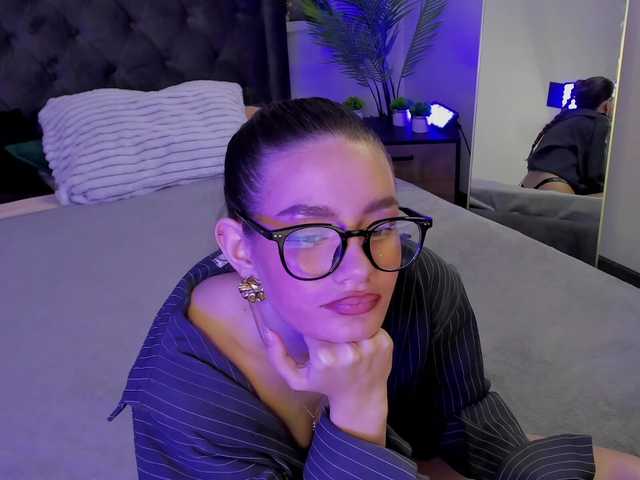 arisollis live cam on BongaCams
