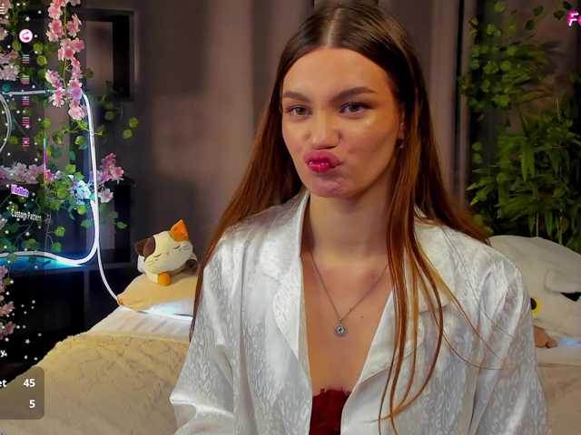 arisollis live cam on BongaCams