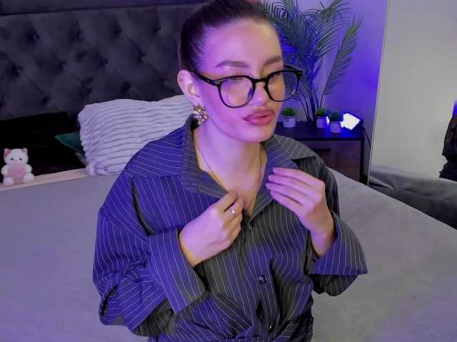 arisollis live cam on BongaCams