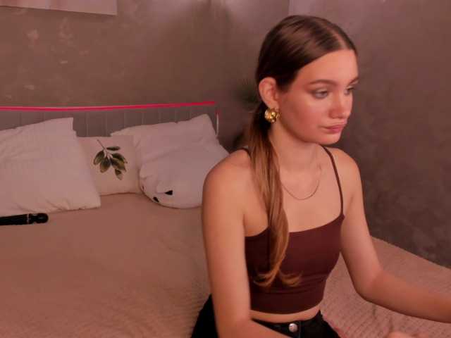 arisollis live cam on BongaCams