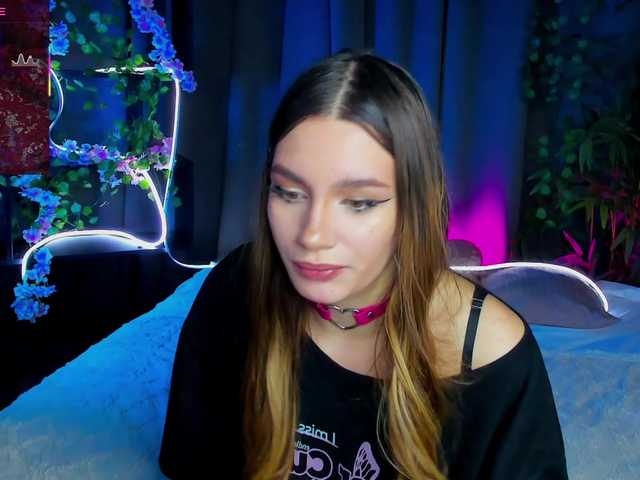 arisollis live cam on BongaCams